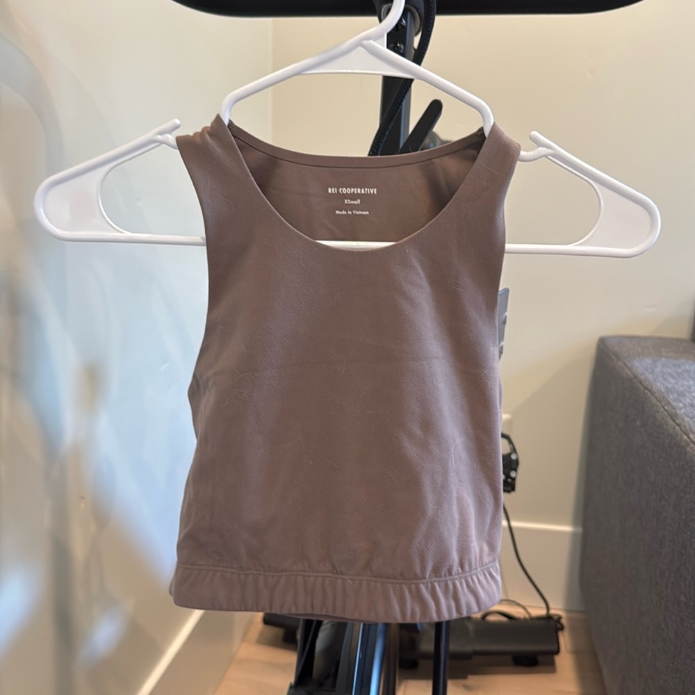 Rei cooperative athletic tank top sports bra
